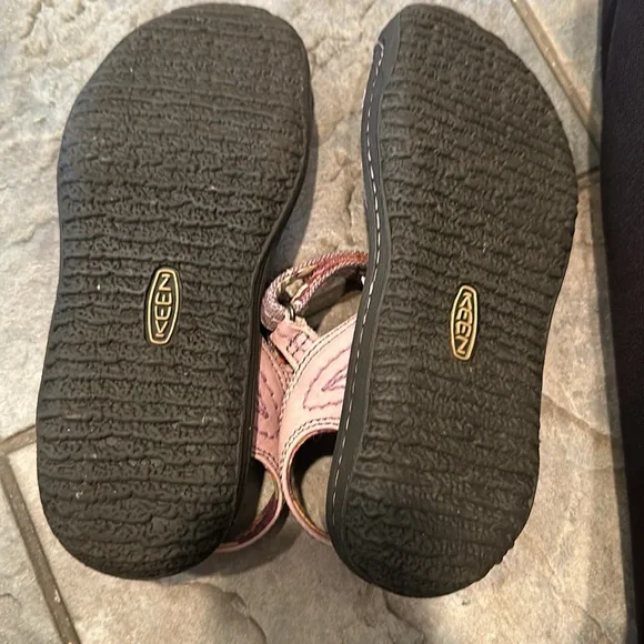 Keen Purple Floral Mary Jane Sandals - Picture 3 of 6